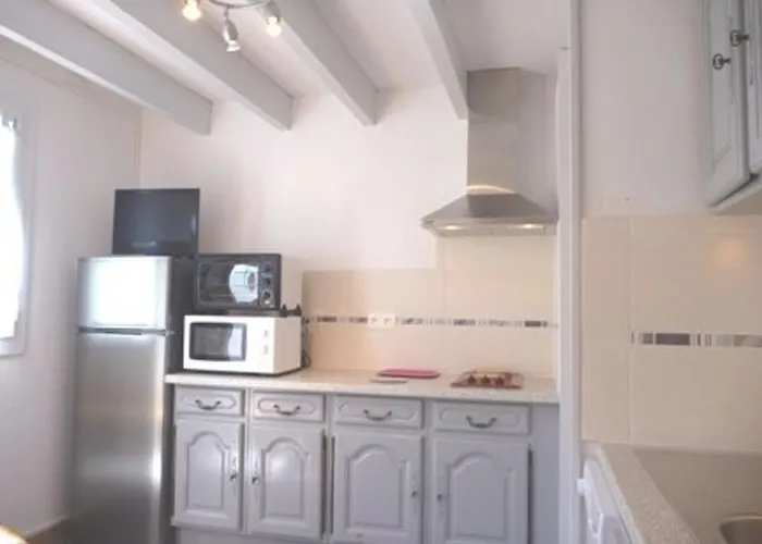 Maison Renovee Proche Plage, Quartier Calme, Parking Prive, Animaux Acceptes - Fr-1-387-108