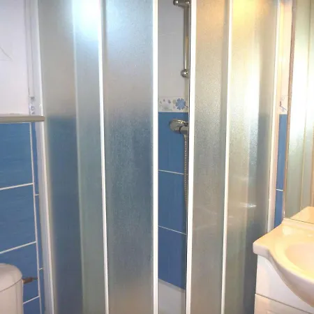 Maison Renovee Proche Plage, Quartier Calme, Parking Prive, Animaux Acceptes - Fr-1-387-108 Apartment *