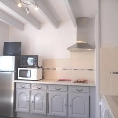 Maison Rénovée Proche Plage, Quartier Calme, Parking Privé, Animaux Acceptés - Fr-1-387-108