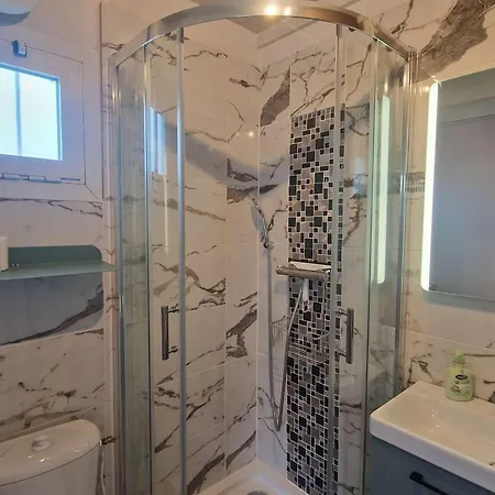 Apartamento Maison Rénovée Proche Plage, Quartier Calme, Parking Privé, Animaux Acceptés - Fr-1-387-108